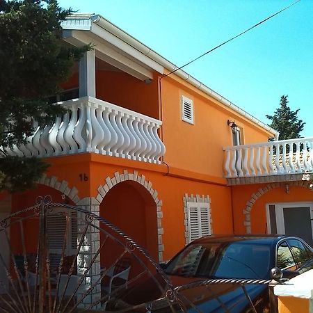 Apartments Batarilo Gornji Karin Extérieur photo