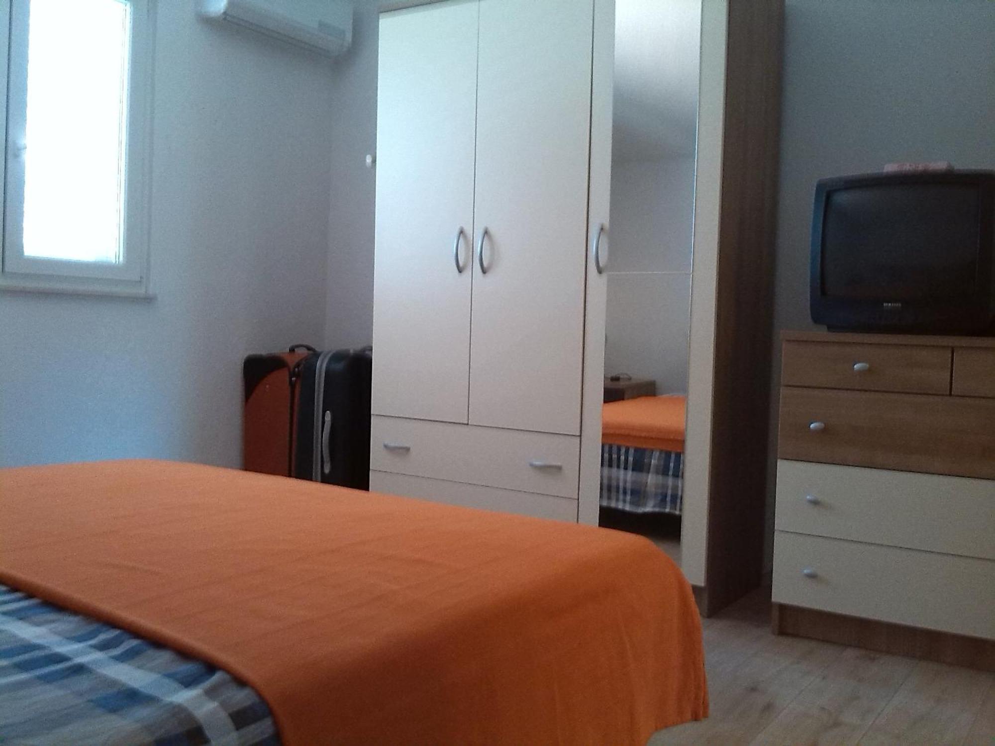 Apartments Batarilo Gornji Karin Chambre photo