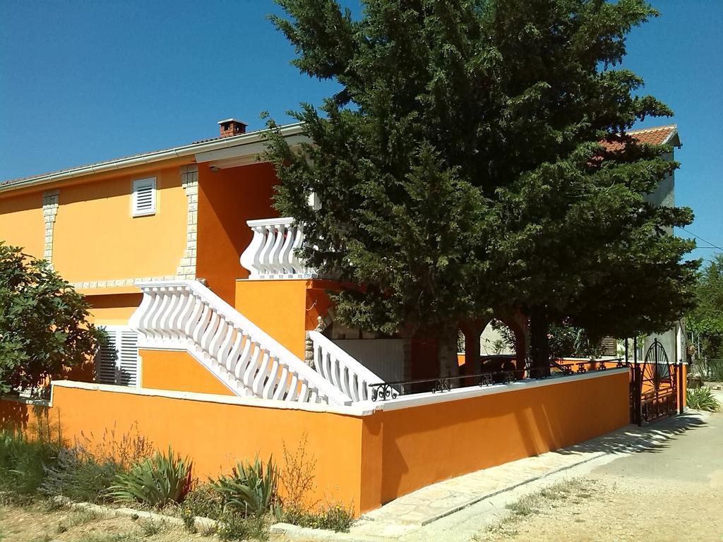 Apartments Batarilo Gornji Karin Extérieur photo