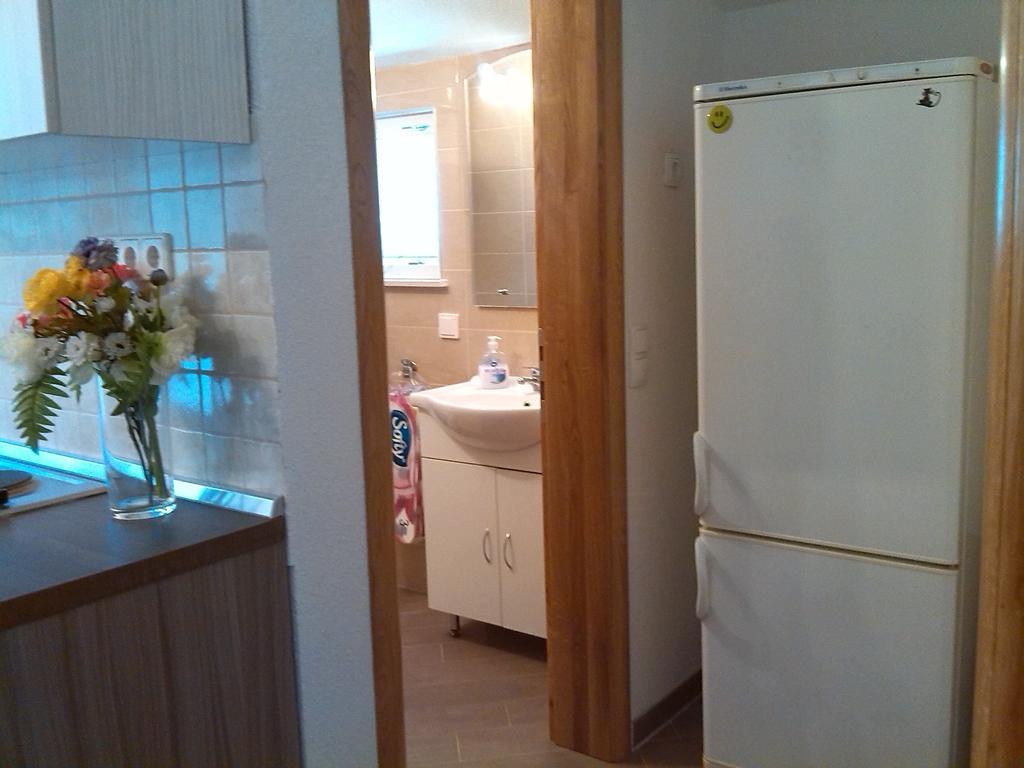 Apartments Batarilo Gornji Karin Chambre photo