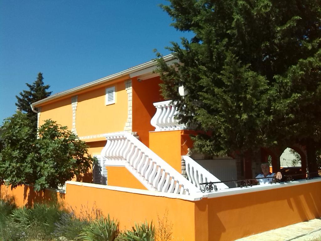 Apartments Batarilo Gornji Karin Extérieur photo